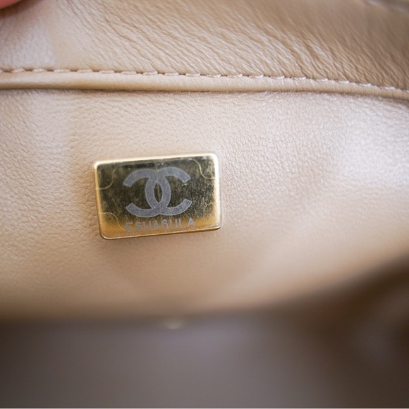 22B Chanel Hearts Mini Flap Bag in Brown - Picture 8 of 8